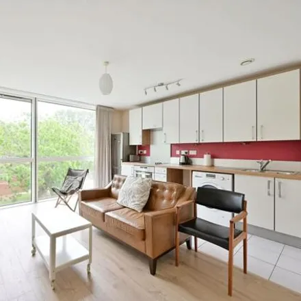 Image 2 - Argento Tower, Mapleton Road, London, SW18 4GD, United Kingdom - Apartment for sale