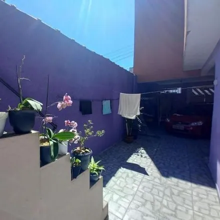 Buy this 3 bed house on Rua Virgilio Frascarolli in Jardim Itapark, Mauá - SP