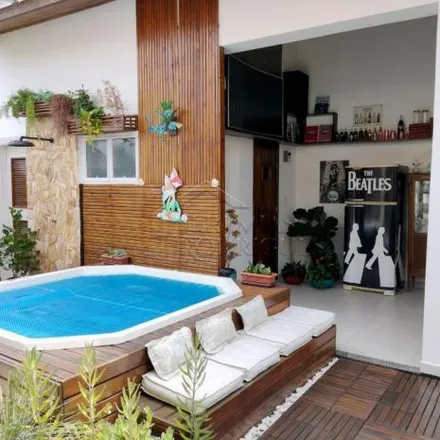 Buy this 4 bed house on Rua São Francisco das Chagas in Barranco, Taubaté - SP