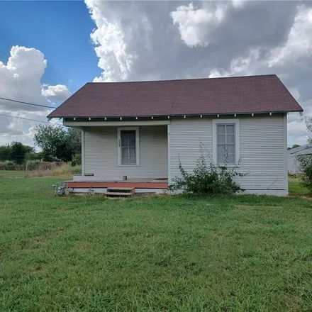 Buy this 1 bed house on 429 Victoria Avenue in Taft, TX 78390