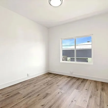 Image 3 - 350 South Detroit Street, Los Angeles, CA 90036, USA - Apartment for rent