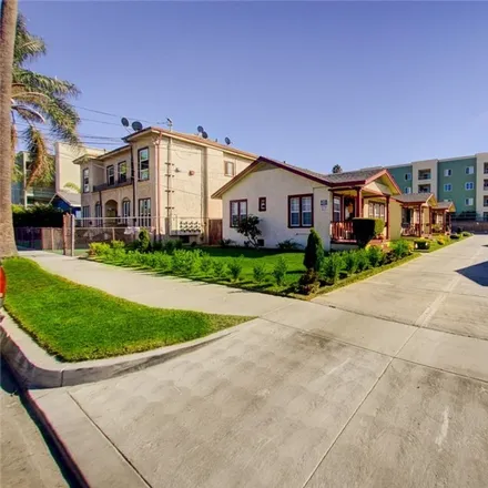 Image 4 - 826 West 69th Street, Los Angeles, CA 90044, USA - Townhouse for sale