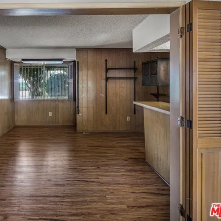 Image 7 - 14197 Erwin Street, Los Angeles, CA 91401, USA - House for sale