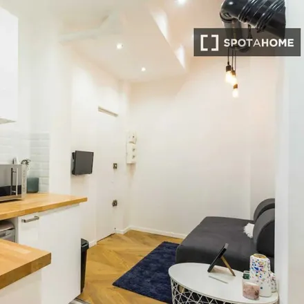 Image 2 - 96 Boulevard de Clichy, 75018 Paris, France - Apartment for rent