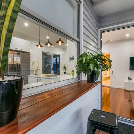 Image 5 - 64 Brooks Street, Camp Hill QLD 4152, Australia - Apartment for rent