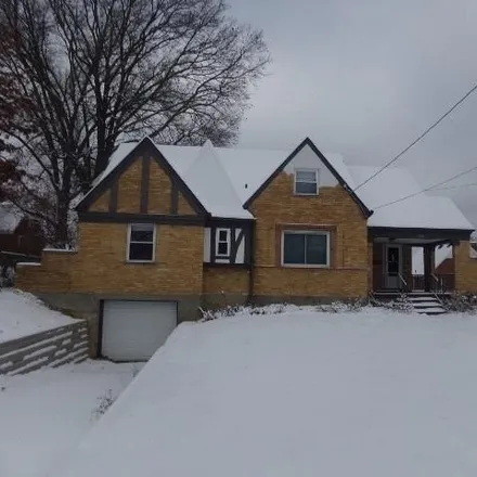 Buy this 3 bed house on 3228 Werk Road in Cincinnati, OH 45248