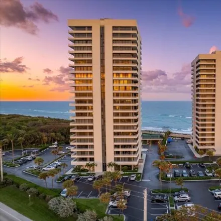 Image 2 - 5532 North Ocean Drive, Palm Beach Isles, Riviera Beach, FL 33404, USA - Condo for sale