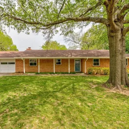 Rent this 3 bed house on 1608 Harris Dr in Bartlesville, Oklahoma