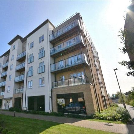 Rent this 2 bed apartment on London Road in Easthampstead, RG12 2AA