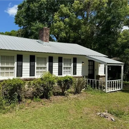 Buy this 2 bed house on 341 Pineview Lane West in Country Club Village, Mobile