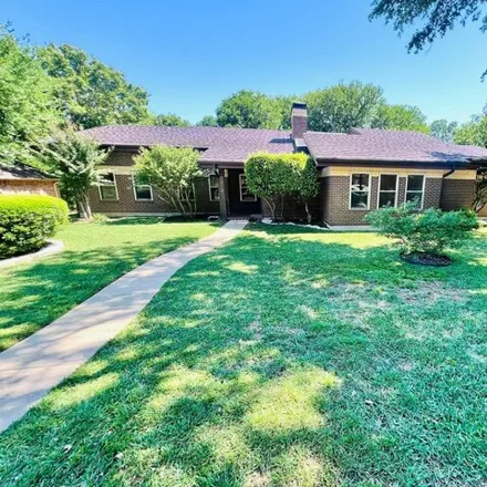 Buy this 3 bed house on Grand Oaks Golf Course in 3502 Country Club Drive, Grand Prairie