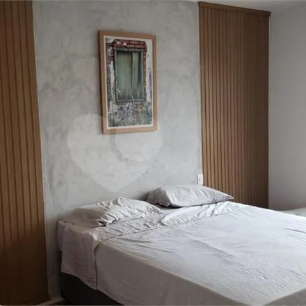 Buy this 4 bed apartment on Bolsão para motos in Rua Chris Tronbjerg, Paraíso
