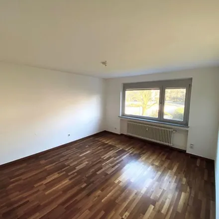 Rent this 3 bed apartment on Klärwerk Gruiten in Heinhausen, 42781 Haan