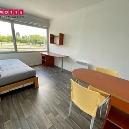 Image 1 - Rennes, Ille-et-Vilaine, France - Apartment for rent