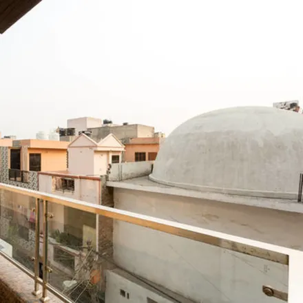 Image 8 - Vishwas Nagar, DL, IN - Apartment for rent