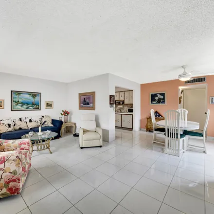 Image 4 - 668 Normandy Lane, Kings Point, Palm Beach County, FL 33484, USA - Condo for sale