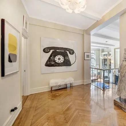 Image 2 - 14 East 75th Street, New York, NY 10021, USA - Townhouse for sale