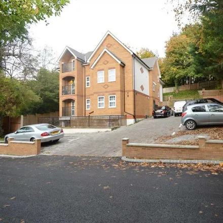 Rent this 2 bed apartment on Welcomes Road in London, CR8 5HG