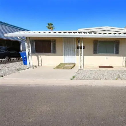 Image 2 - 2151 South Cottontail Lane, Yuma, AZ 85364, USA - Apartment for sale