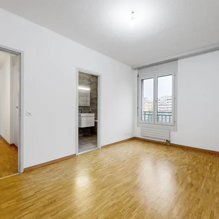Image 9 - Quai du Cheval-Blanc 11, 1227 Geneva, Switzerland - Apartment for rent