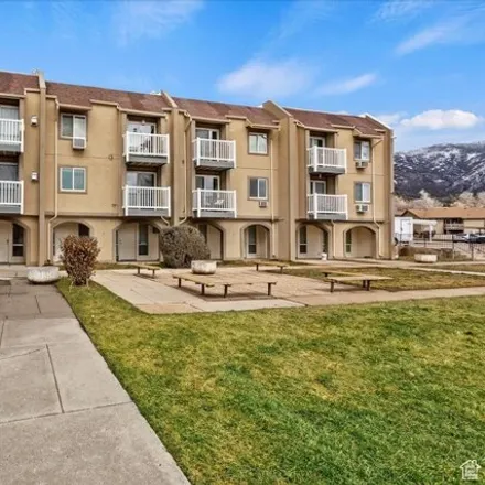 Buy this 2 bed condo on 5686 South Meadow Lane in South Ogden, UT 84403