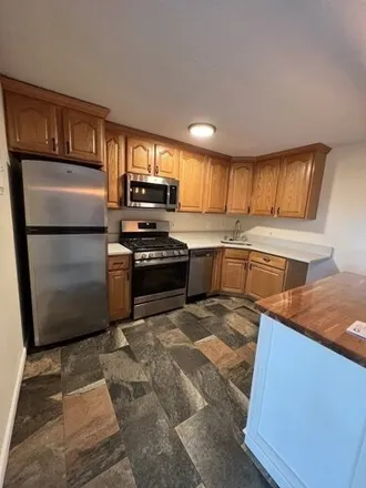 Rent this 2 bed condo on unnamed road in Canton, MA 03072