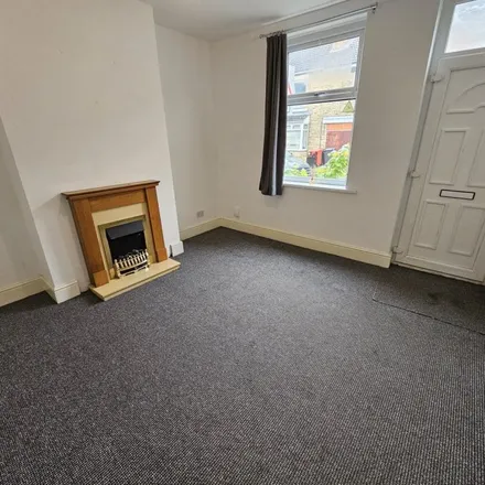 Image 5 - Sandymount Road, Wath upon Dearne, S63 7AE, United Kingdom - Apartment for rent