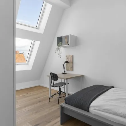 Rent this 2 bed room on Turiner Straße 4 in 13347 Berlin, Germany