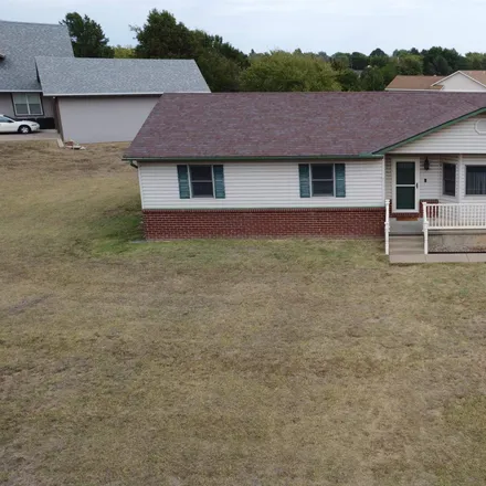 Buy this 5 bed house on 1330 Hillside Drive in Winfield, KS 67156