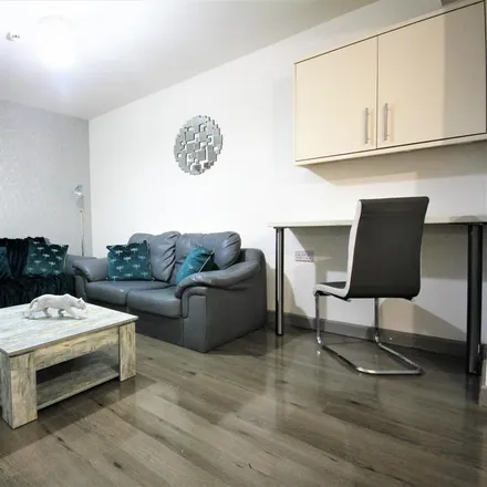 Rent this 5 bed apartment on Adelphi Street in Preston, PR1 7BH