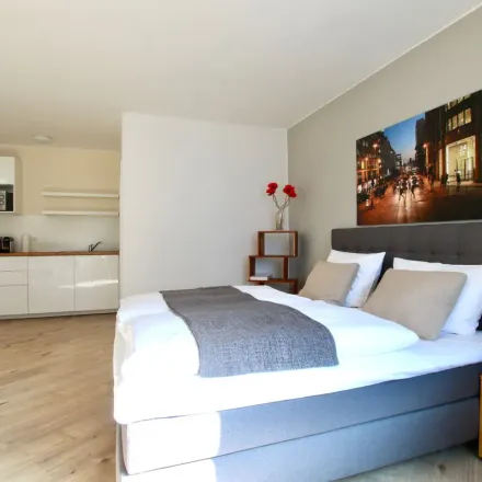 Rent this 1 bed apartment on Pantaleonswall 31 in 50676 Cologne, Germany