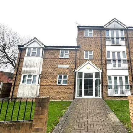 Rent this 2 bed apartment on Burnt Mills Road in Basildon, SS13 1DU