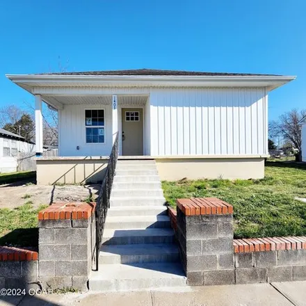 Buy this 3 bed house on 1413 Broadway Street in Joplin, MO 64801