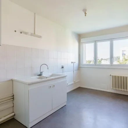 Rent this 4 bed apartment on 14 Rue de la Marne in 57050 Le Ban-Saint-Martin, France