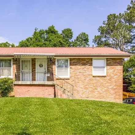 Buy this 3 bed house on 525 Donald Avenue in Goodlettsville, TN 37072