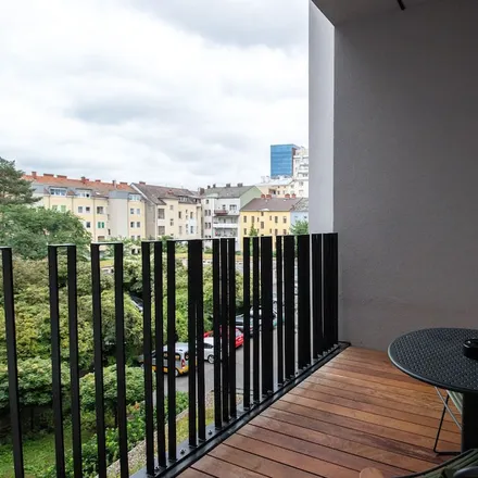 Rent this studio apartment on Schillerstr. 48