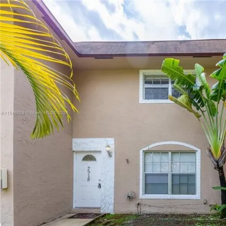 Image 1 - 7952 Kimberly Boulevard, North Lauderdale, FL 33068, USA - Townhouse for sale