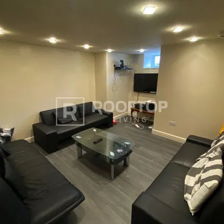 Image 2 - Mayville Road, Leeds, LS6 1NG, United Kingdom - Townhouse for rent