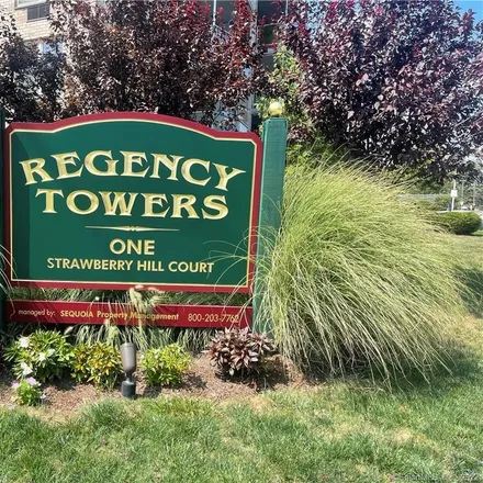 Image 3 - 1 Strawberry Hill Court, Northfield, Stamford, CT 06902, USA - Condo for sale