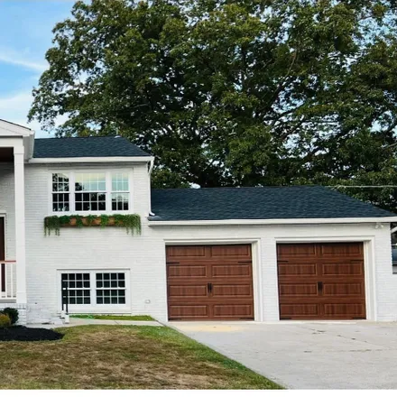 Buy this 5 bed house on 711 North Chew Road in Rosedale, Hammonton