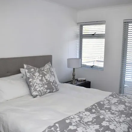 Rent this 1 bed apartment on Vagabond Kitchens in Regent Road, Cape Town Ward 54