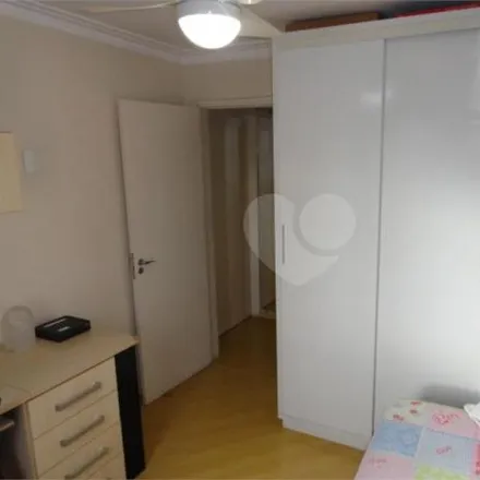Buy this 2 bed apartment on Rua Doutor Mamede Gomes da Silva in Chácara Inglesa, São Paulo - SP