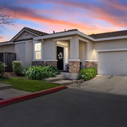 Buy this 3 bed house on 408 Dragonfly Circle in Sacramento, CA 95834