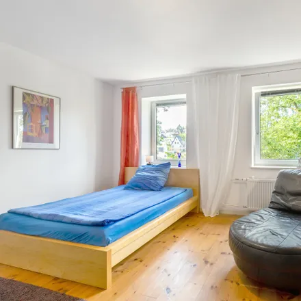 Rent this 1 bed apartment on Unter dem Klingelschacht 46 in 57074 Siegen, Germany