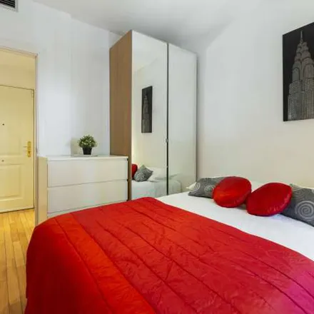 Rent this 2 bed apartment on Madrid in Calle de Antonio Zamora, 11