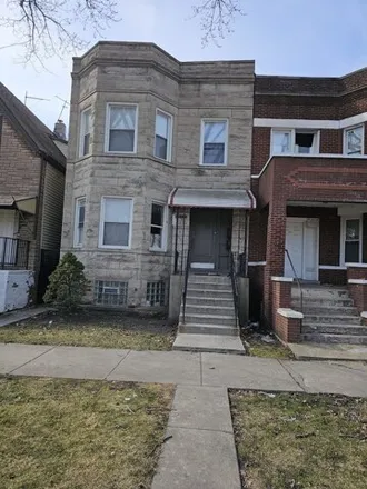 Buy this 5 bed house on 6930 South Wabash Avenue in Chicago, IL 60619