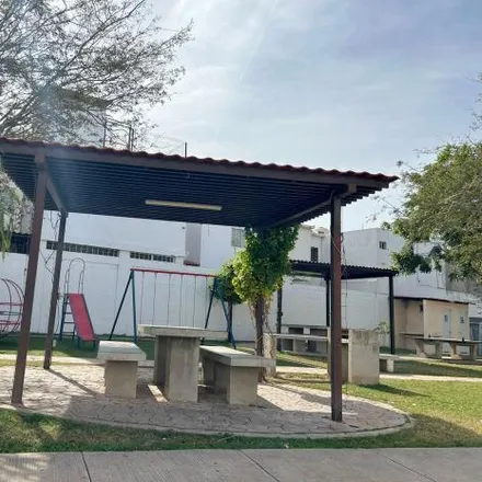 Rent this 4 bed house on Boulevard del Lago in Zona Dorada, 80014 Culiacán
