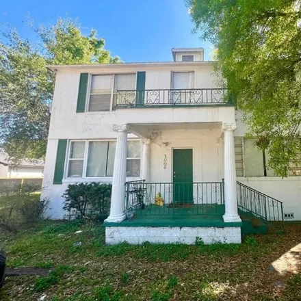 Rent this 1 bed house on 1006 West Arch Street in Tampa, FL 33607