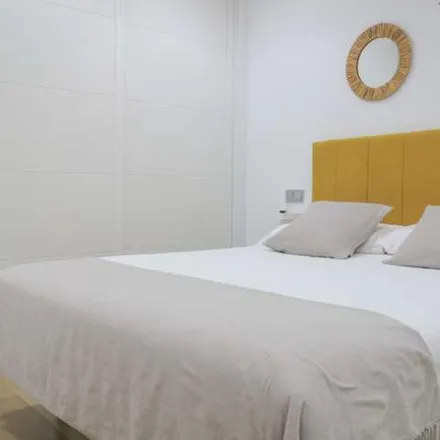Image 3 - Conde de Casal, Calle Doctor Esquerdo, 28007 Madrid, Spain - Apartment for rent