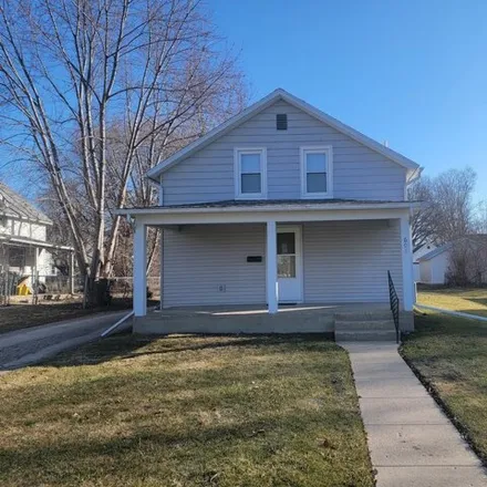 Buy this 3 bed house on 654 4th Avenue in Sterling, IL 61081